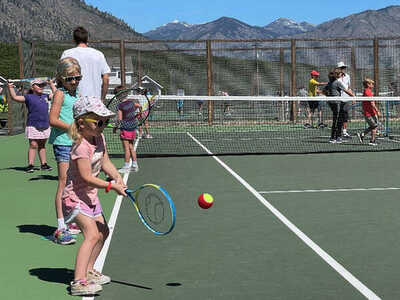 Junior tennis lessons